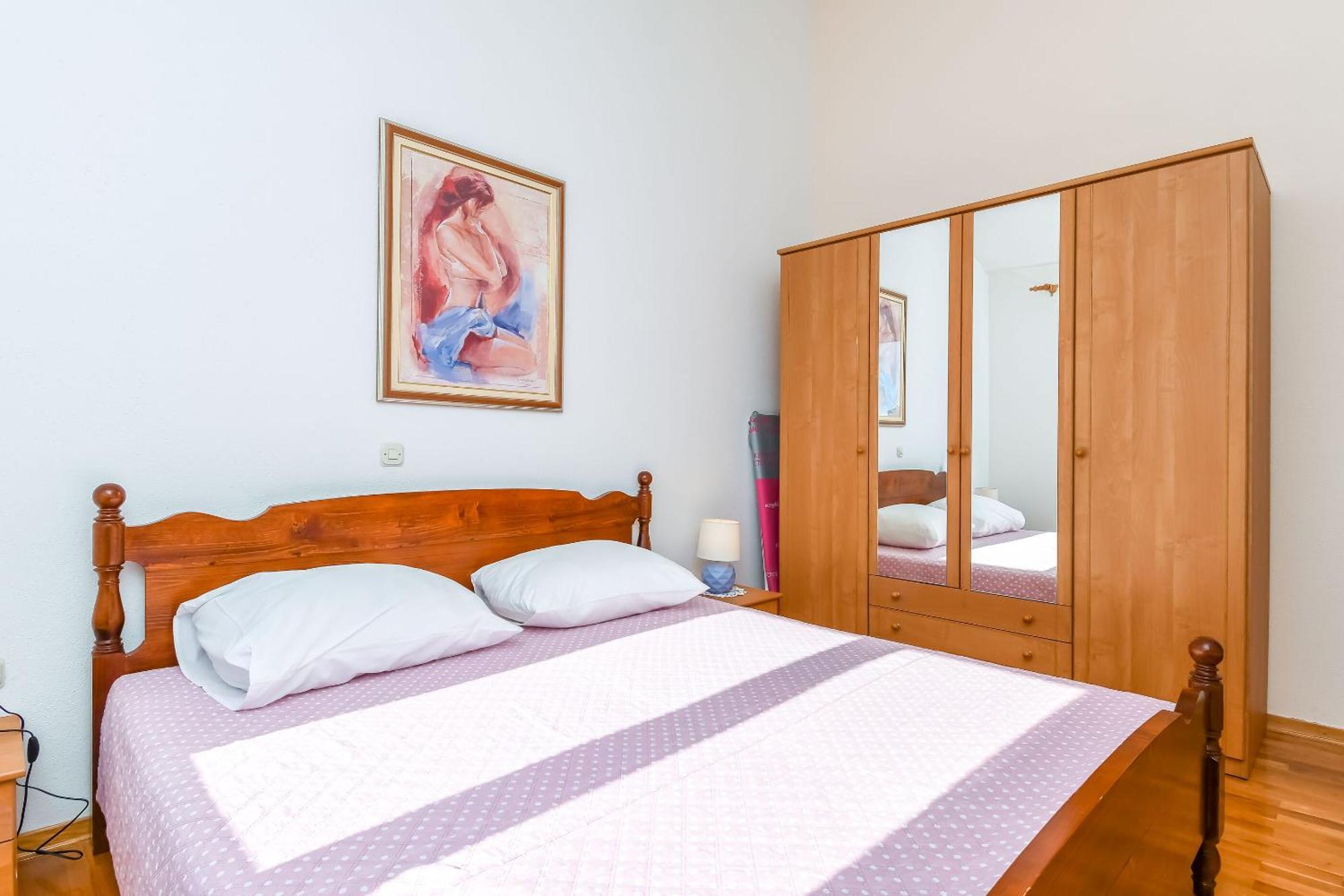Apartments Vesna เซเกต วรันยีชา ภายนอก รูปภาพ