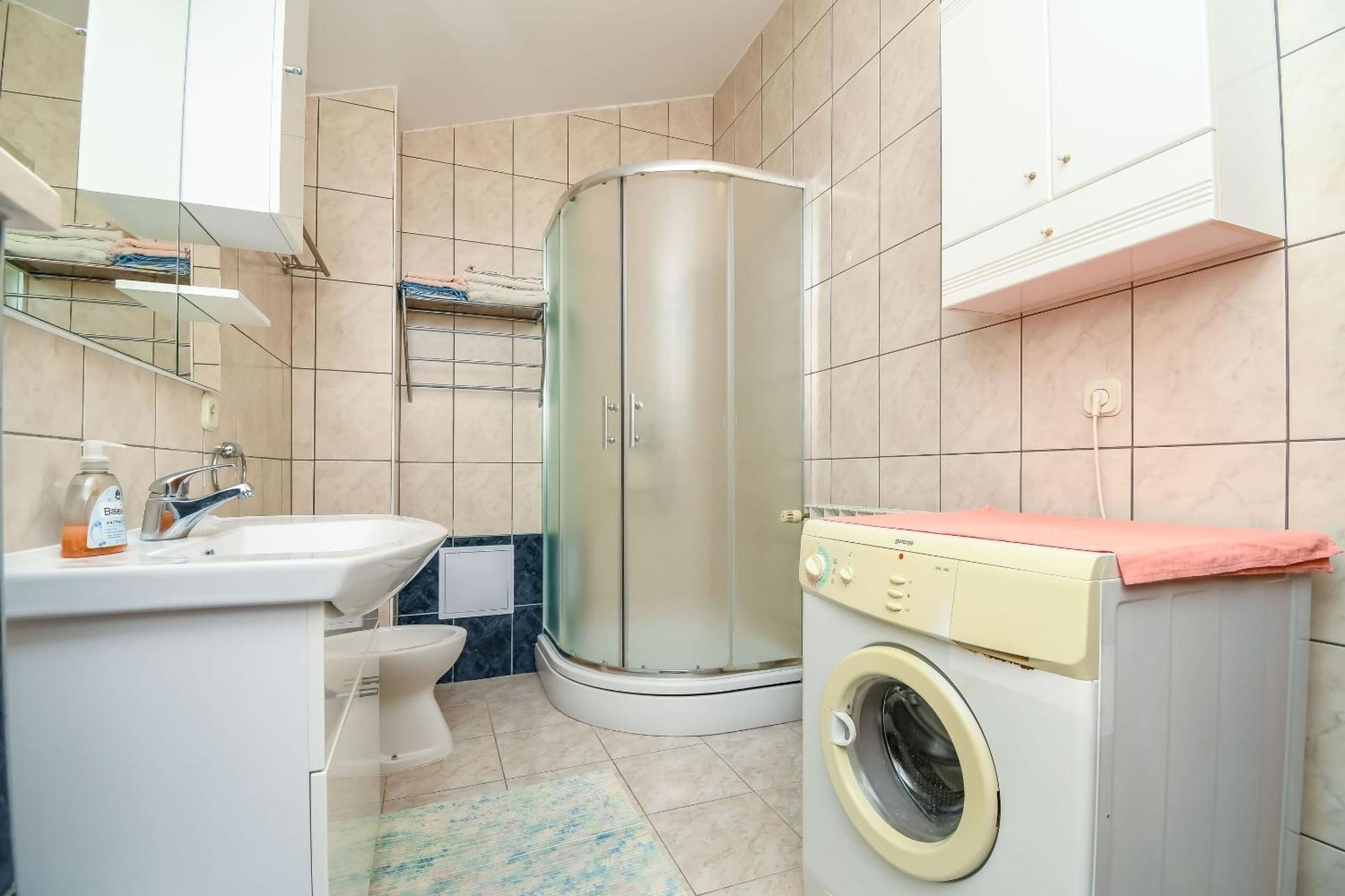 Apartments Vesna เซเกต วรันยีชา ภายนอก รูปภาพ
