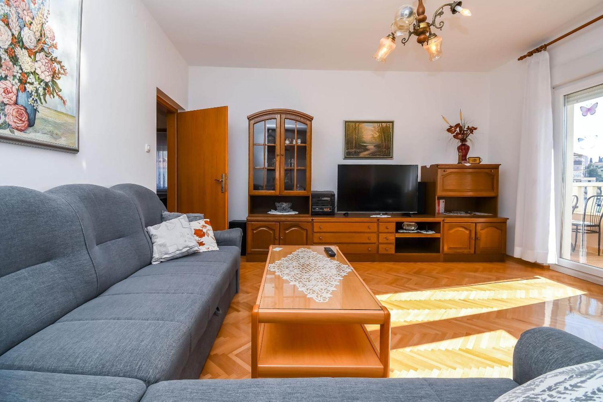 Apartments Vesna เซเกต วรันยีชา ภายนอก รูปภาพ