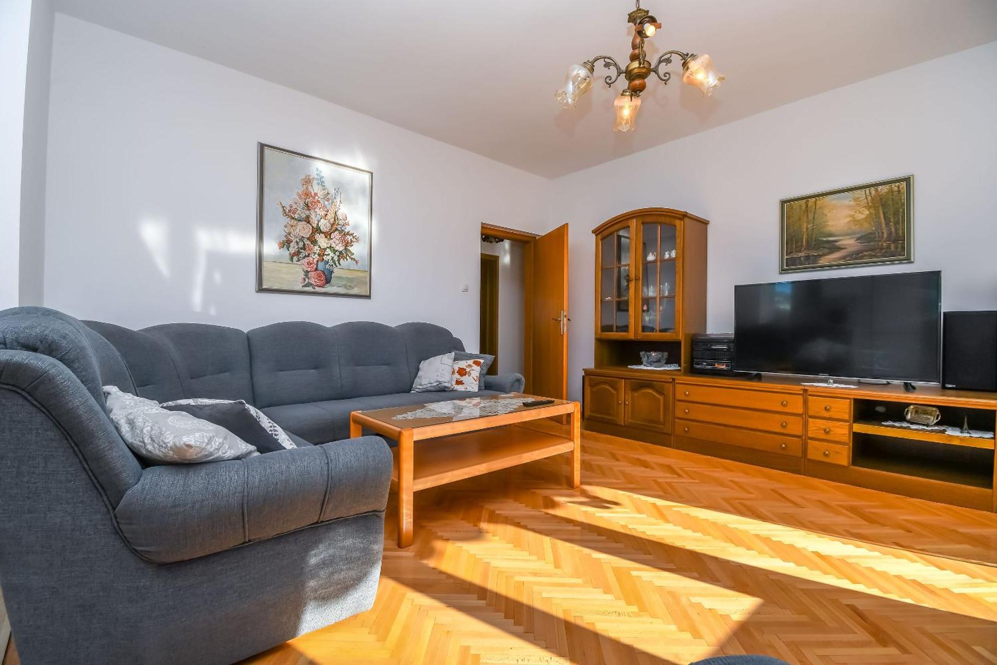 Apartments Vesna เซเกต วรันยีชา ภายนอก รูปภาพ